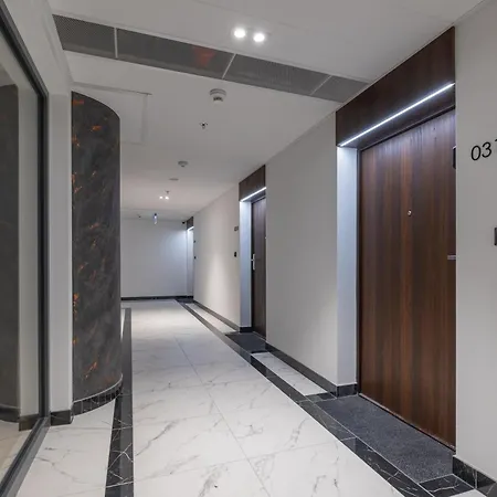 Hanza Tower 317
