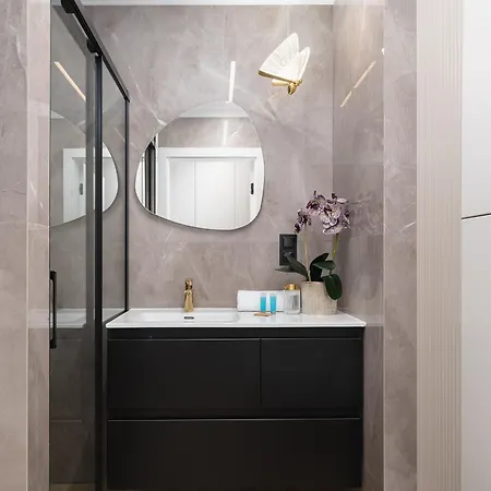 Hanza Tower 317 Apartment *